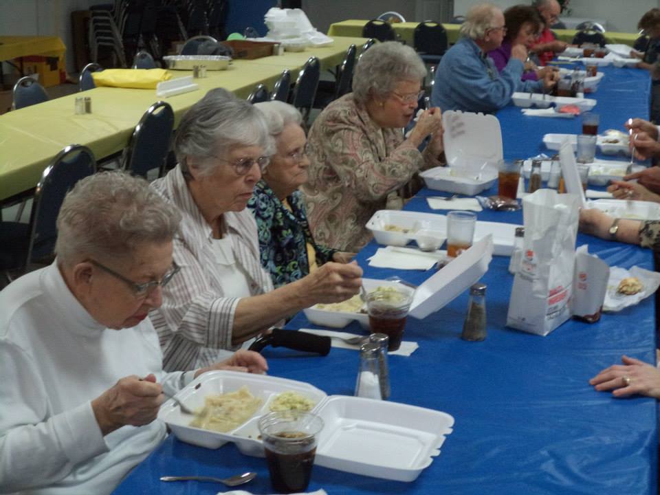 Kathleen Lewis, Sue Ramsey, Essie Byrd, Jimmy & Louise McKeithan..jpg