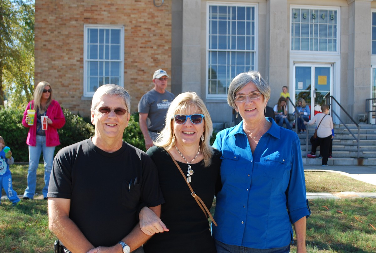 DSC_0204 Frank Waller, Amy Salotti Waller, Elaine SalottiOH.jpg