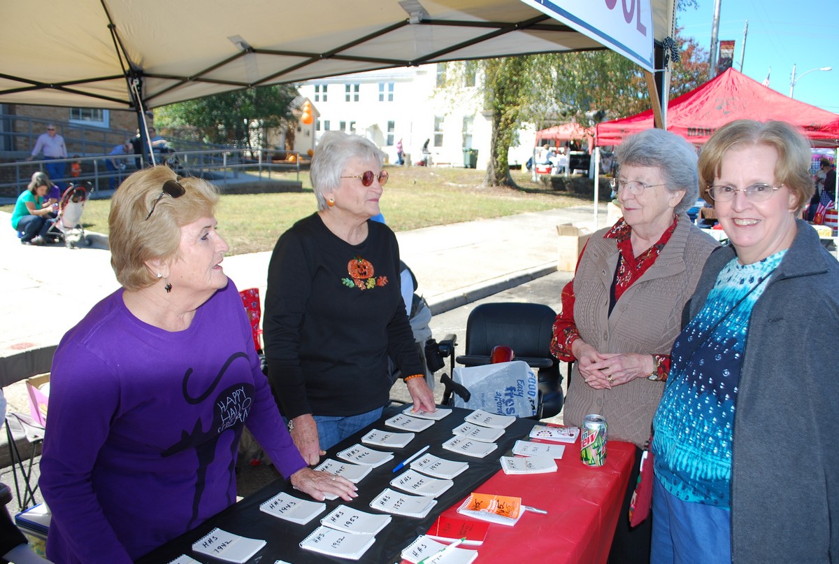 DSC_0225 Rita Vann Bland, Ginger Vann Baker, Grace Preslar Rea, Beth Preslar McDonaldOH.jpg