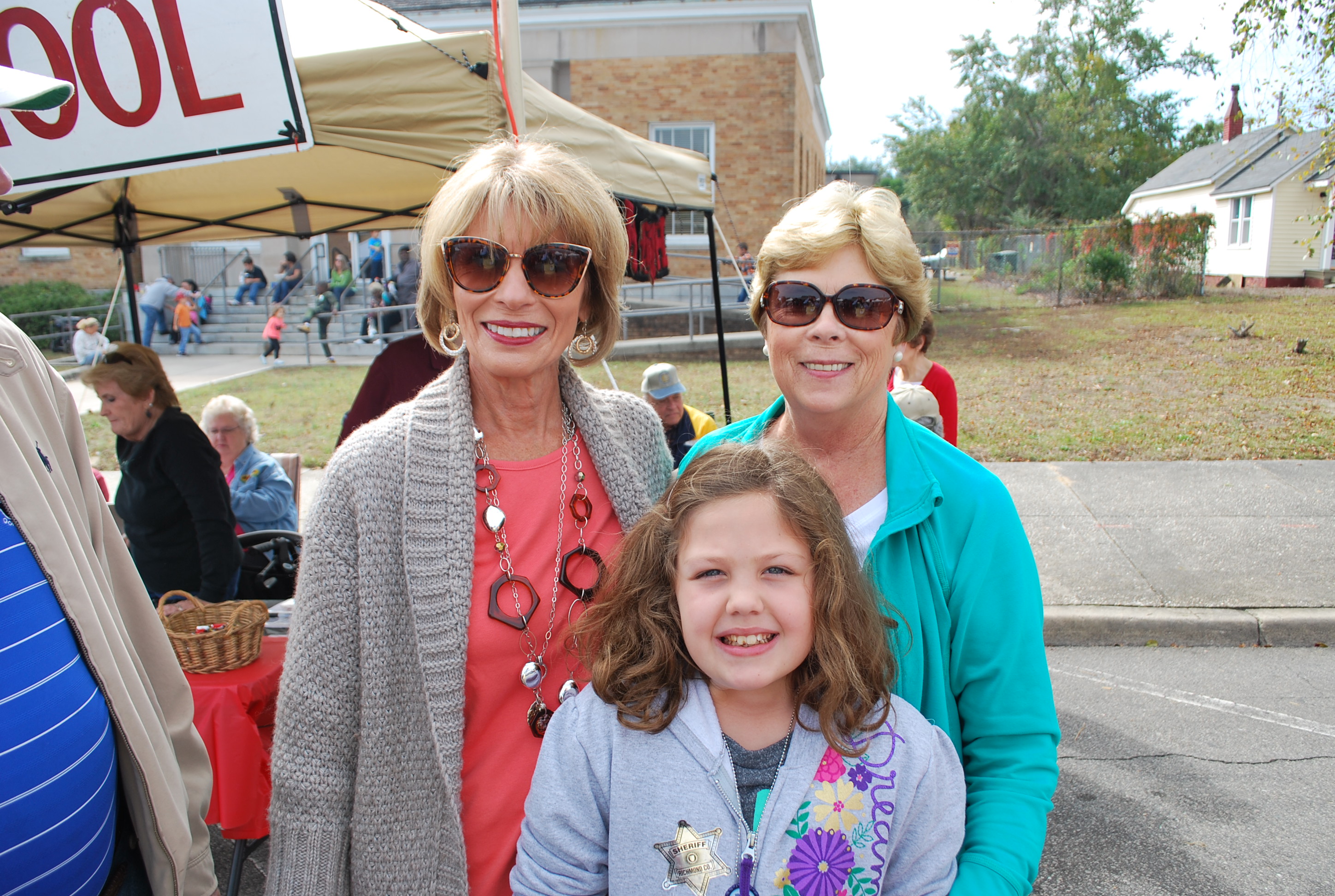 Frances Dunn Altman, unknown, Kathy Dunn Garner DSC_0171.JPG