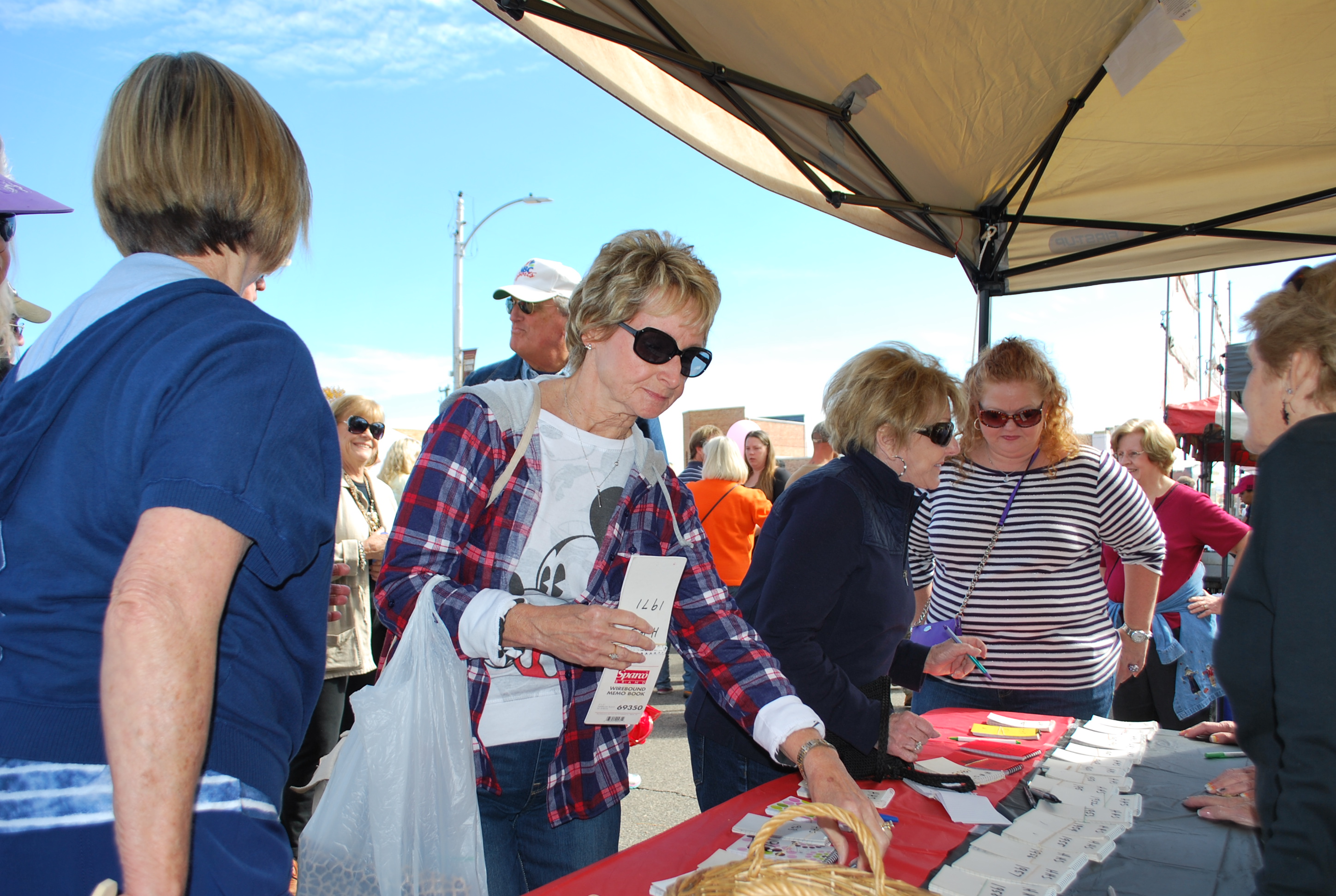 Joyce Stone, John Boney, unknown, Frances Stone Ferreira, Amy  Brown DSC_0119.JPG