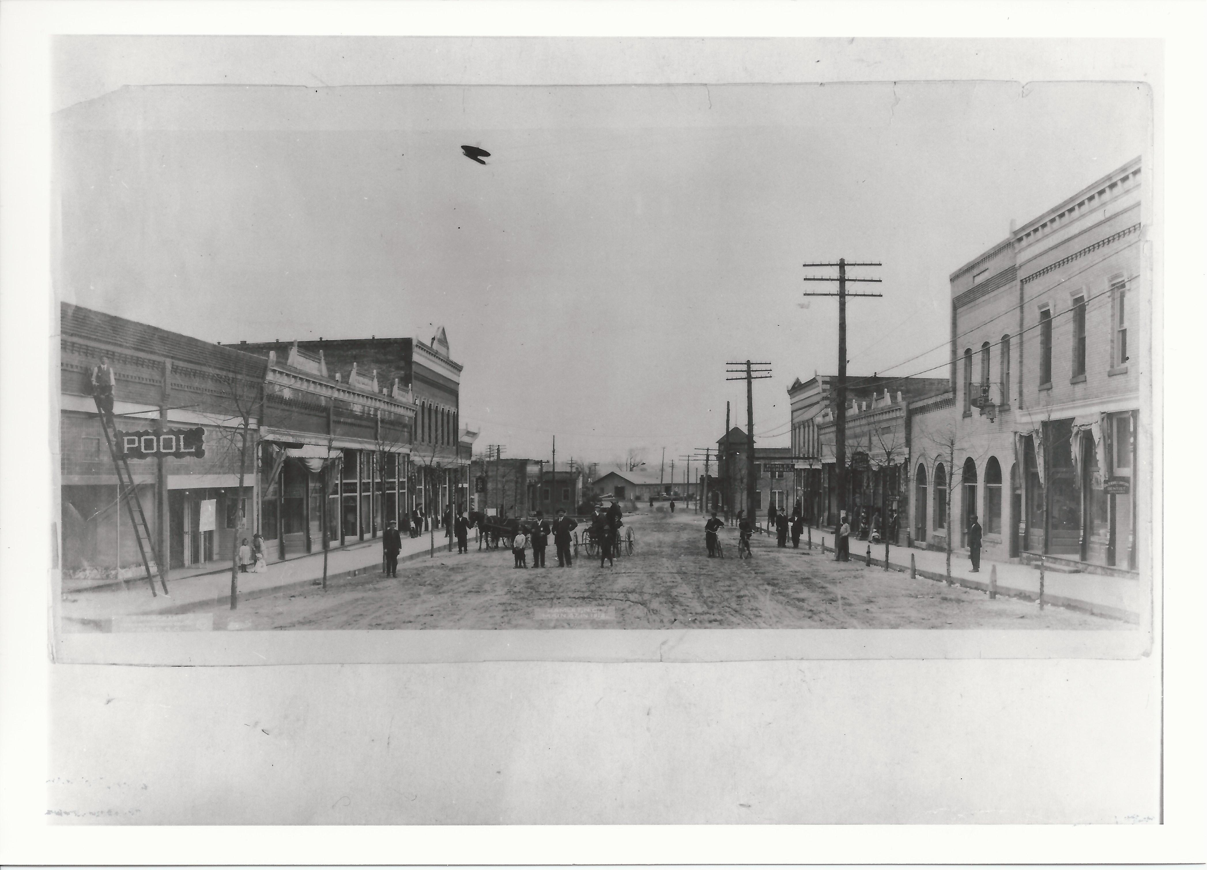 Main Street 1912 - 600 dpi.jpg
