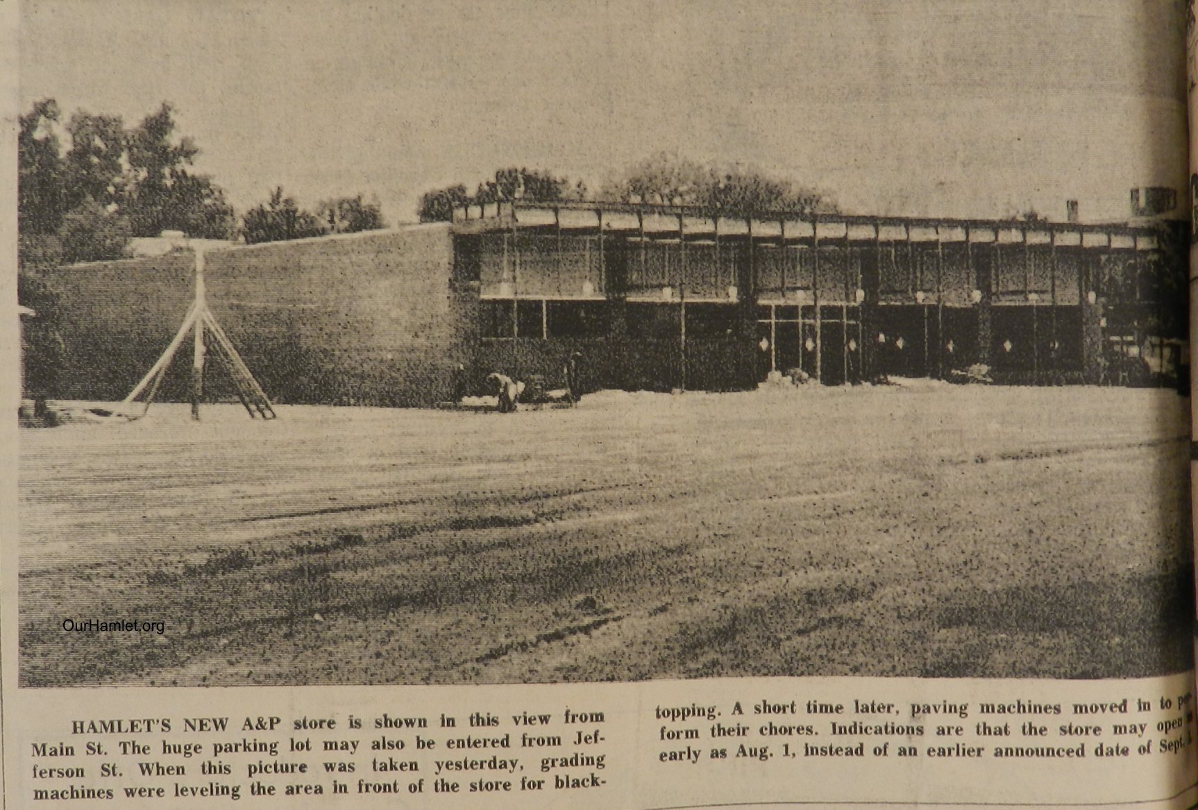 1964 A and P building OH.jpg
