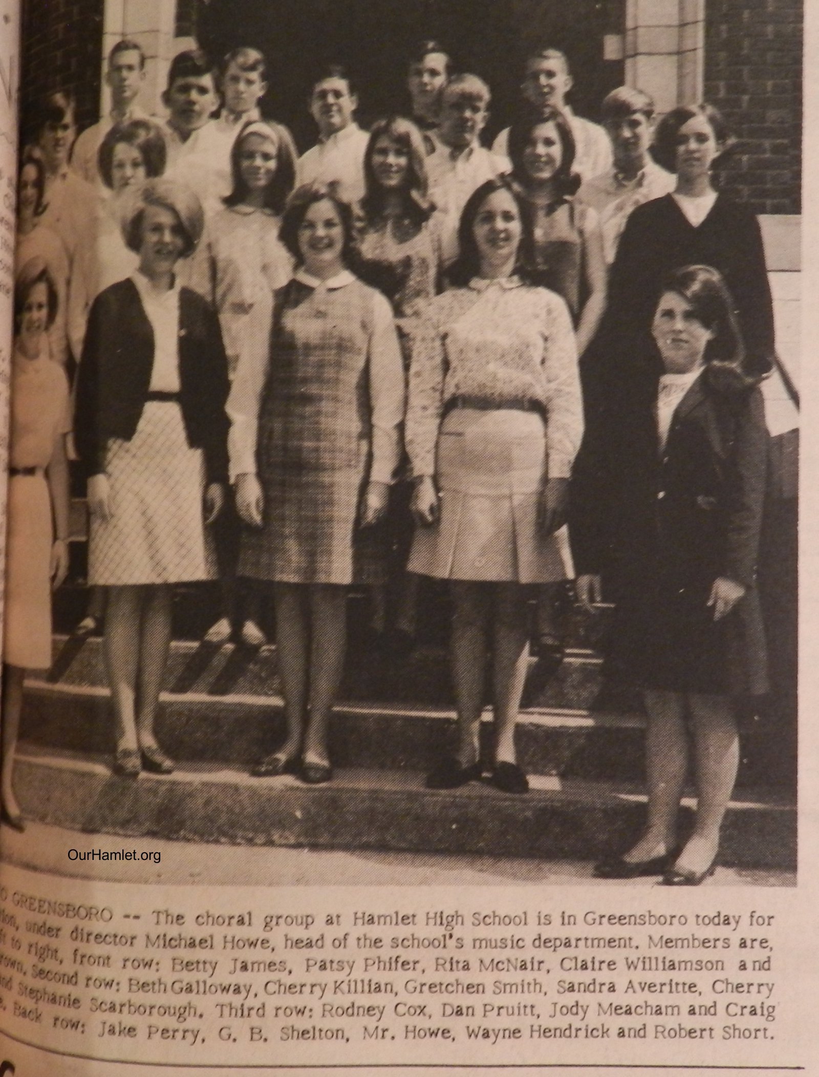 1968 HHS Choral group OH.jpg
